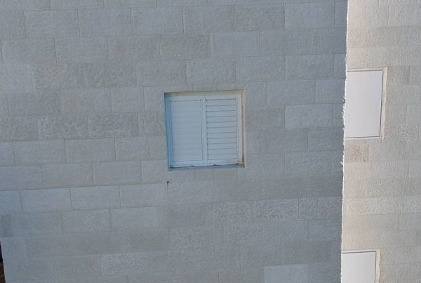 שיפוץ חזית בניין